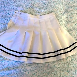 Women’s Tennis Skirt, pleated. Size 6-juniors